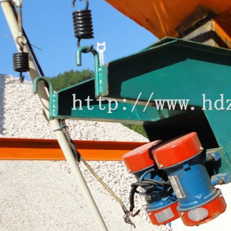 供应GZG-3590振动给料机ZG-100给料机吊挂式封闭给料机坐式给料机