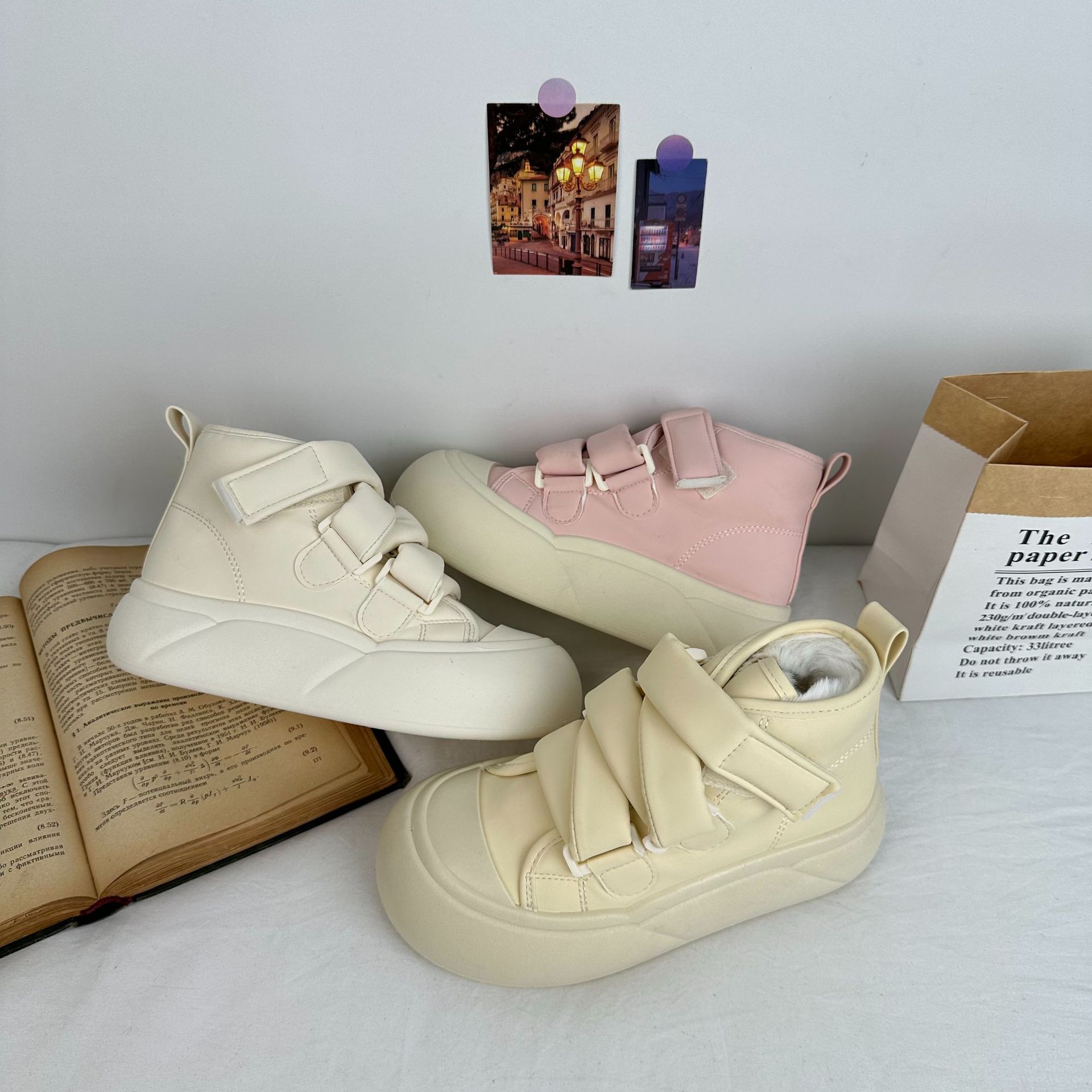 Zapatos de algodón de alto alcance de ondas gruesas de fondo de gran alcance de mujer con velcro, zapatos blancos coreanos de alto alcance, zapatos de skate cálidos image 1
