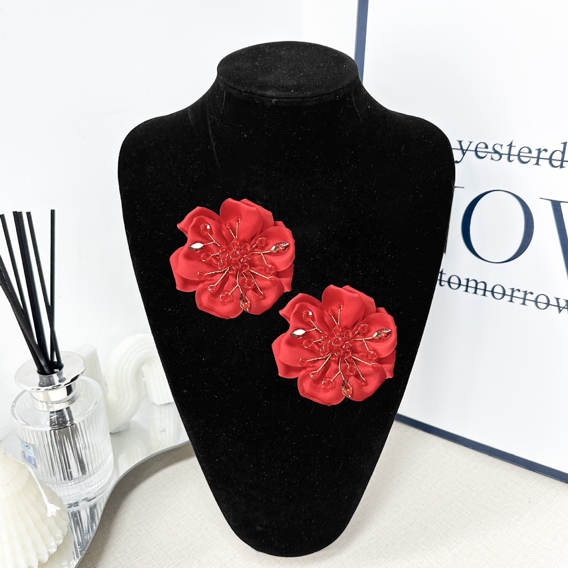 Flor cosida a mano con cuentas de diamante, traje, abrigo, accesorios DIY, plegado, accesorios de flor tridimensionales, flores de pecho image 11
