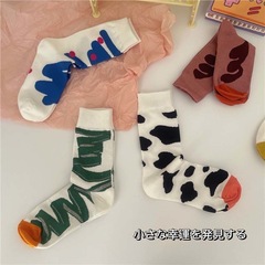 Korean INS-style personalized graffiti medium-calf socks, niche art oil painting line medium-calf socks, unisex couple's long socks