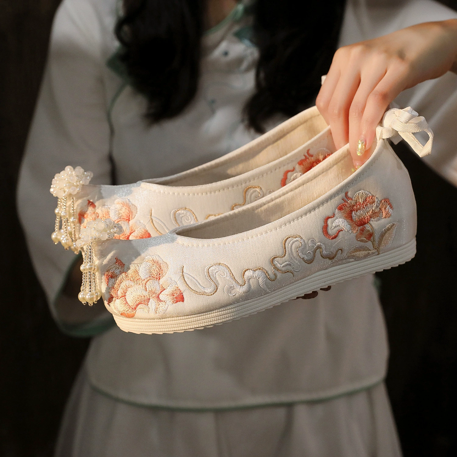 [Mu Xi] Весенняя новая обувь Hanfu, Женский старинный костюм, подходящая обувь с вышивкой, Женская лифтовая обувь Ming, женская обувь