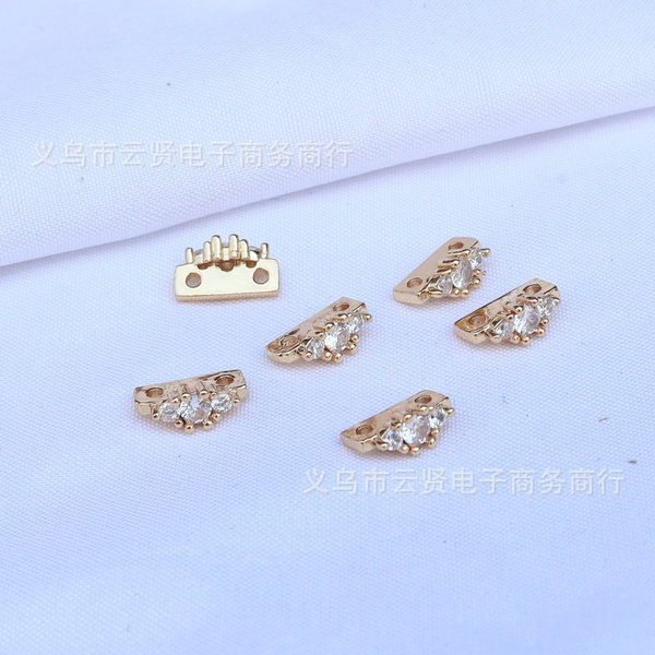 Copper beads with zircon pearl
