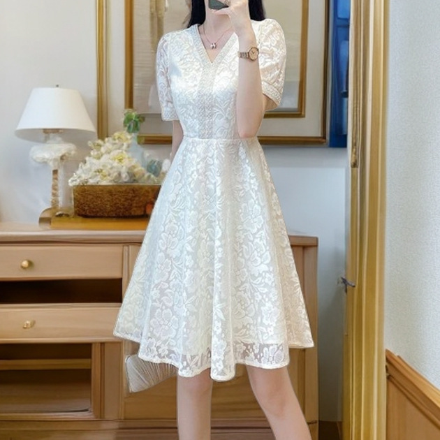 Women's Dress Lace Skirt Feminine Summer French Waist Small Fashion Retro Puff Sleeves 2025