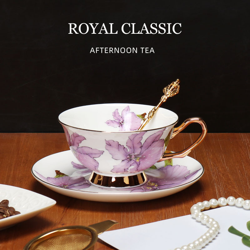 Taza de café exquisita de porcelana de hueso, platillo, taza de té negro de cerámica, regalo, taza de agua de porcelana de hueso de alta gama, juego de regalo