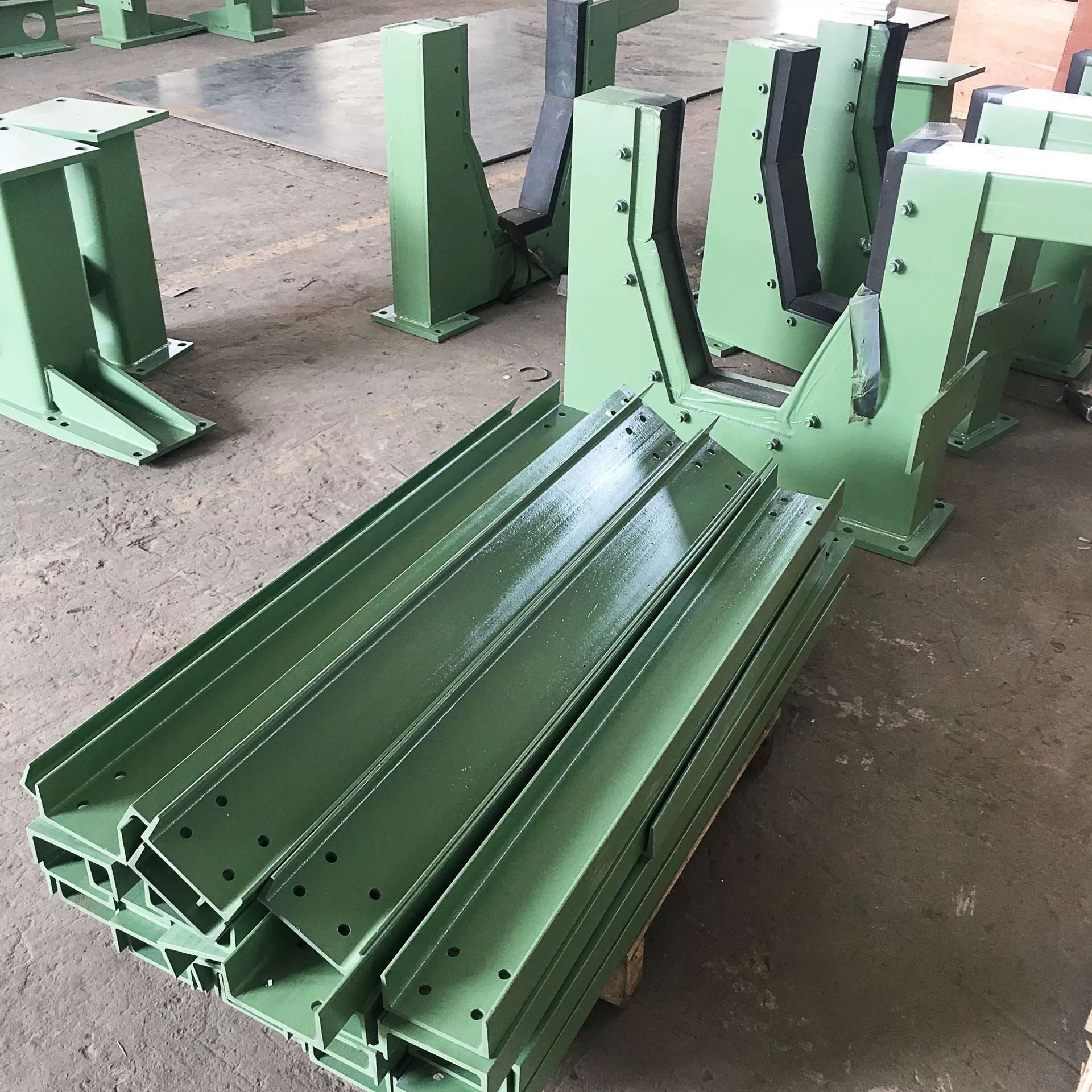 Китайская обработка листового металла методом штамповки и сварки