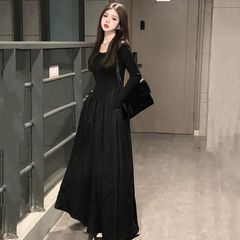 赫本风黑色长袖连衣裙女秋冬休闲内搭疏离感打底生日礼服长裙及踝