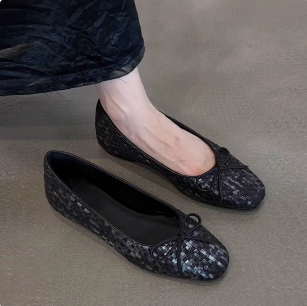 검은색