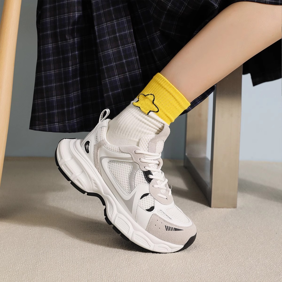 El mismo estilo de marsianismo ~ Calzado deportivo casual de todo fósforo para mujer 2025 nuevo estudiante ligero y realzado zapatos de papá de suela gruesa