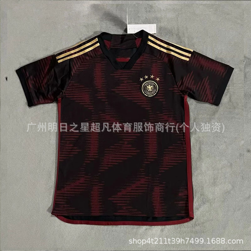 ブラジル、ドイツ、イタリア、スペイン、日本、イングランド、ベンフィカ、フランス、アルゼンチン、ポルトガルのサッカーユニフォーム|undefined