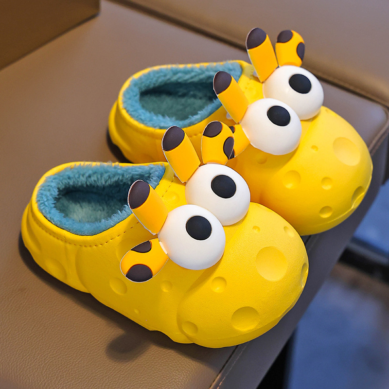 2024 nuevos zapatillas de algodón para niños zapatillas de lana de invierno para niñas para bebés adorables zapatillas impermeables para niños