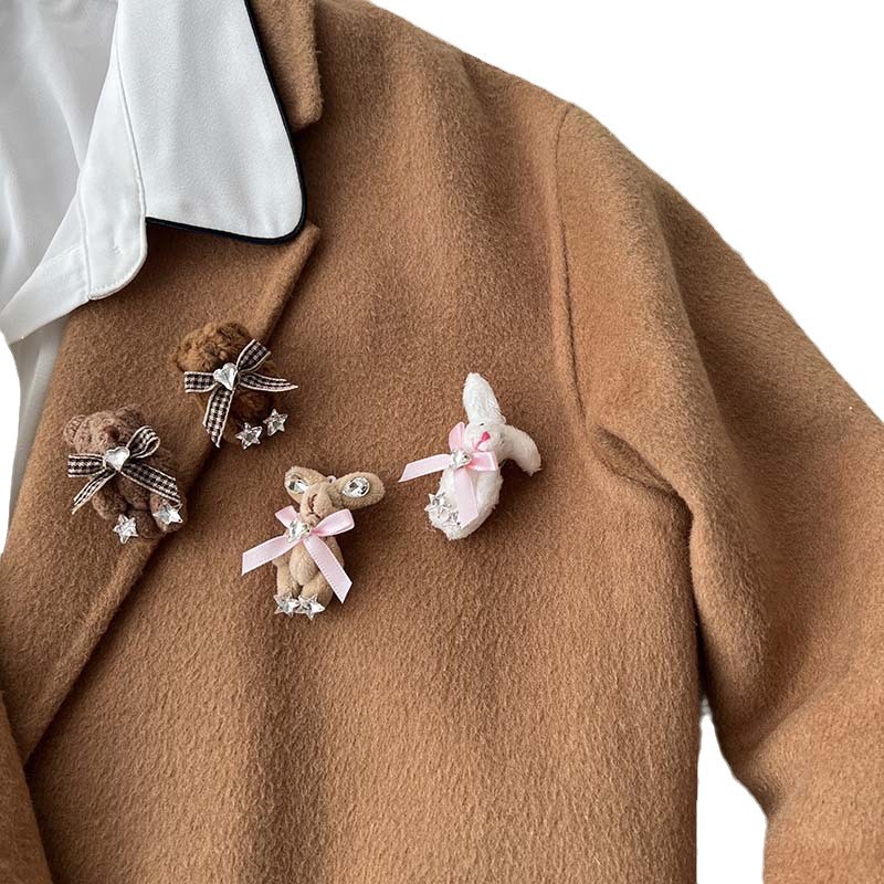 Ours et petit lapin ~ Broche mignonne en forme de cœur avec nœud papillon et strass, version coréenne_voghion.com