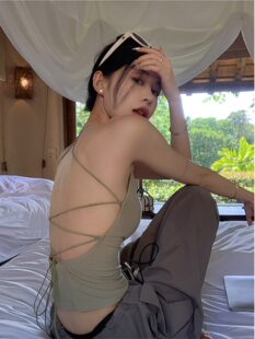 Green tank top, short sexy belt, backless, slim fit