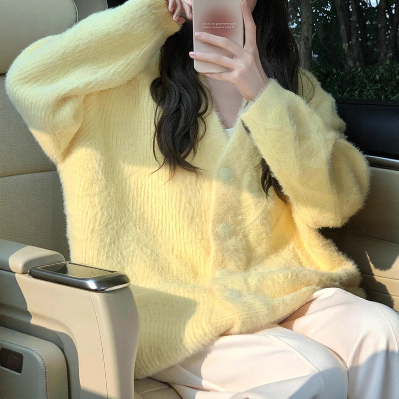 Autumn and Winter Goose Yellow Soft and Waxy Design Sweater Jacket for Women, Gentle and Lazy Style Korean Imitation Mink Knitted Cardigan