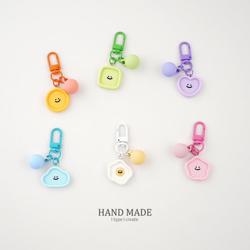 Korean Candy Color Macaron Smiley Keychain Cute Men's and Women's Car Bag airpods Pendant Small Jewelry