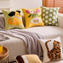 客厅沙发抱枕方形刺绣靠枕可爱枕套不含芯靠垫床头腰靠高级感靠背