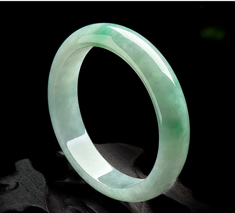 Vòng tay ngọc bích Miến Điện nổi hoa băng tự nhiên, đường kính trong 54–62 mm, có giấy chứng nhận — Hoa xanh nổi chi tiết 12