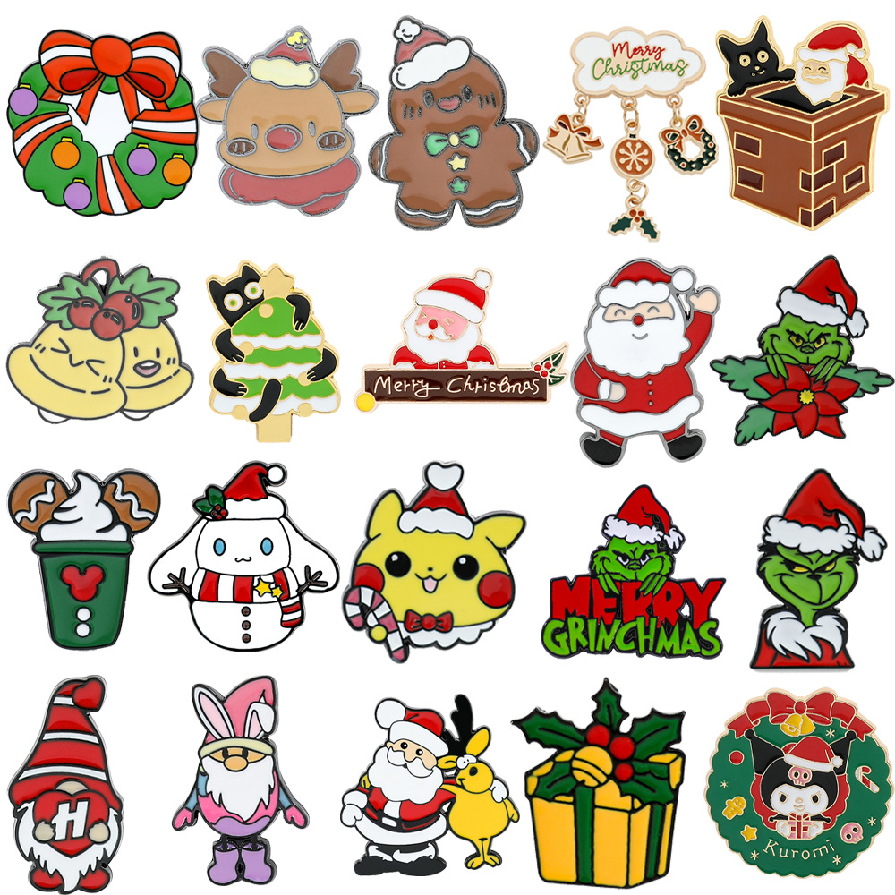 Classic Christmas brooch for elderly