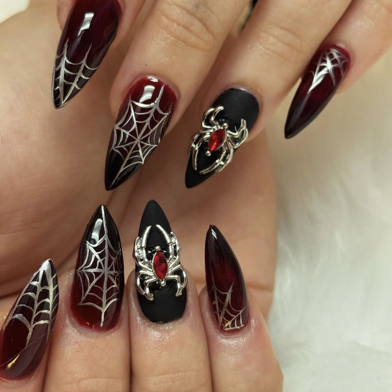 Halloween Nails Dark Black and Red Gradient Spider Web Inlaid Metal Spider Removable Fake Nails Manicure Patch