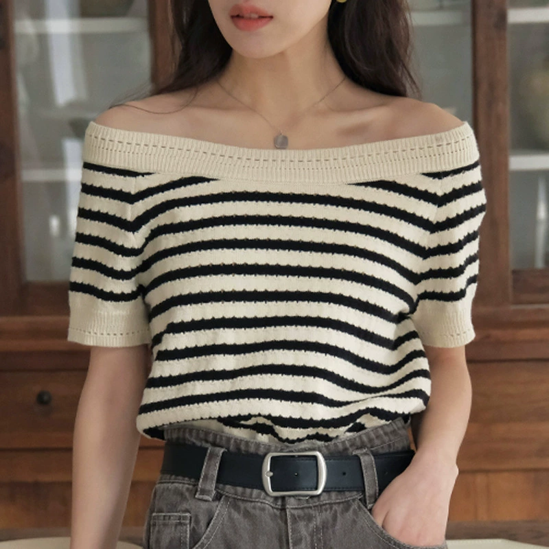 Полый черно-белый полосатый короткий рукав свитер женский короткий нижний топ