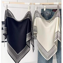 黑色腰果花大三角巾女夏季氛围感包头巾装饰个性丝巾裹胸半身裙