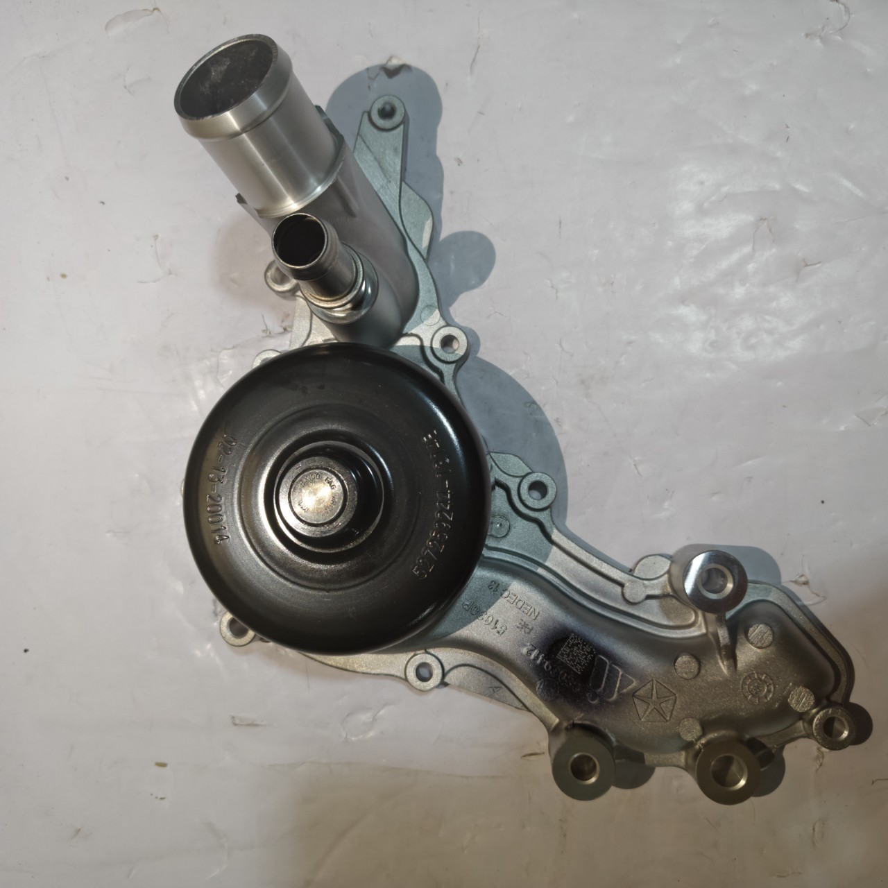 Suitable for 2012-17 Jeep Wrangler 3.0 3.6 Displacement Cooling Water Pump, Water Pump 68079412A