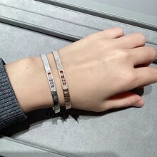 �W�����u÷�ҿɻ����W荕r�����CŮ �18K���С���OӋ�֭h���Ŀ�
