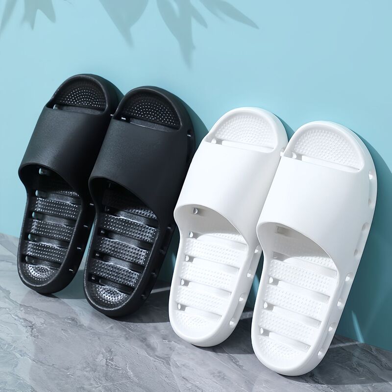 Thick-soled non-slip bathroom slippers for men, suitable for summer outdoor and indoor use, with side drainage and a comfortable feel when stepping on it, men's slippers for bathing Thick-soled non-slip bathroom slippers for men, suitable for summer outdoor and indoor use, with side drainage and a comfortable feel when stepping on it, men's slippers for bathing