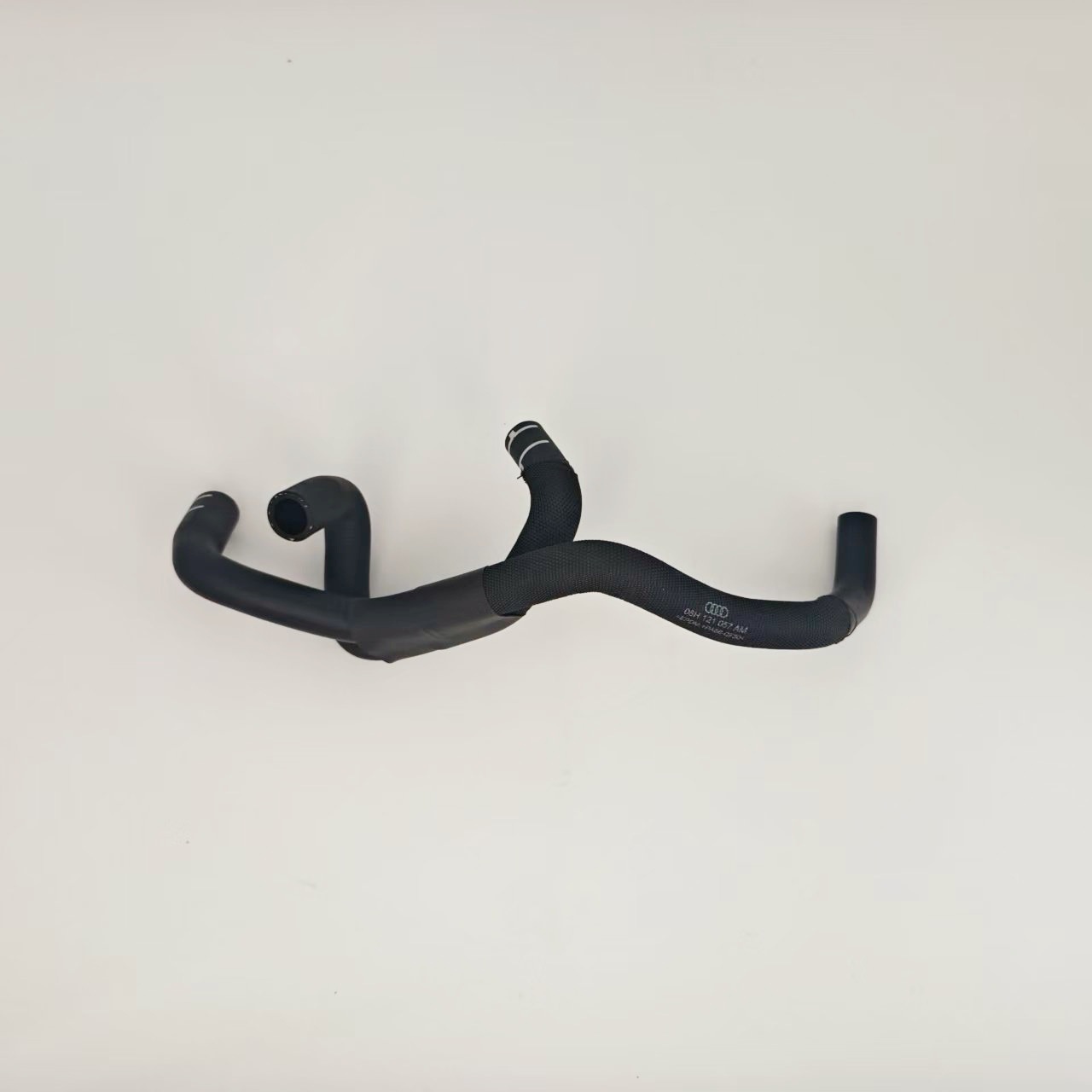 Suitable for Audi A7 C7 coolant hose, OE 06H121057AM, engine rubber water hose, model number 3589