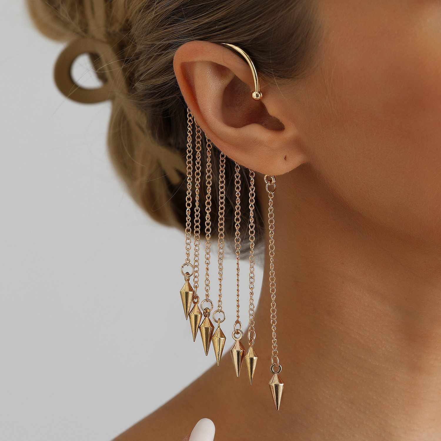 European and American Cross-Border Jewelry Metal Tassel Ear Cuffs Without Ear Piercing Design Sexy Hot Girl Style Exaggerated Cone-Shaped Earrings for Women