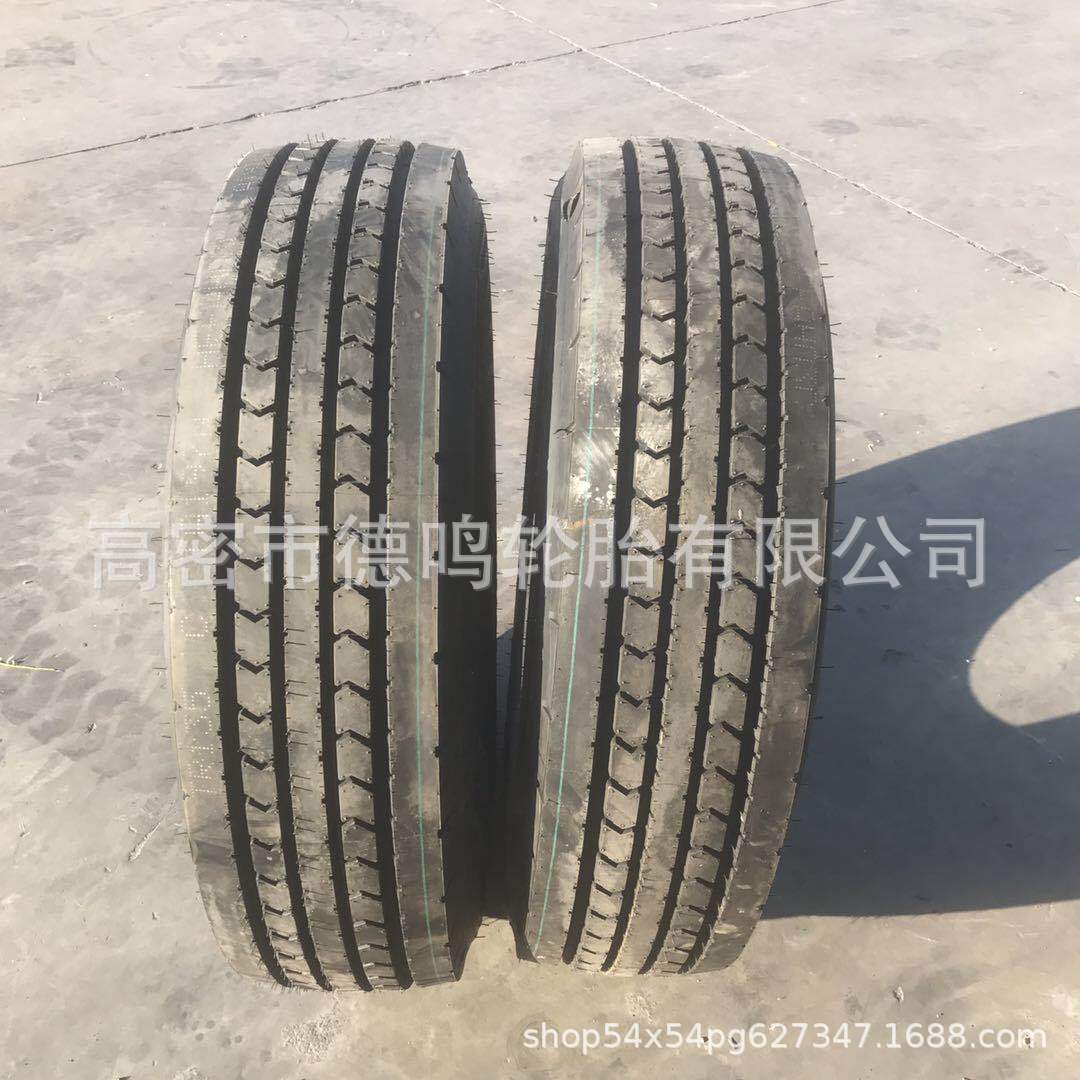 Suministro de fábrica remolque neumático 275/70R22.5 camión de acero de alambre de acero neumático de vacío