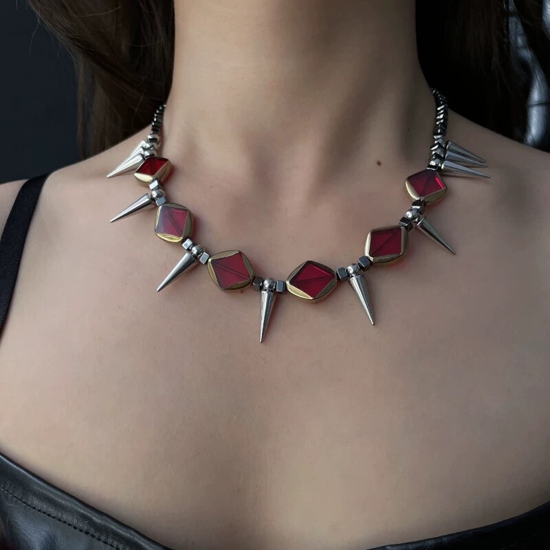 2026 New Style Dark Gothic Punk Rivet Necklace Women's Ins Hip-Hop Choker Sweet Cool Spicy Girl Clavicle Chain Accessory 2026 New Style Dark Gothic Punk Rivet Necklace Women's Ins Hip-Hop Choker Sweet Cool Spicy Girl Clavicle Chain Accessory