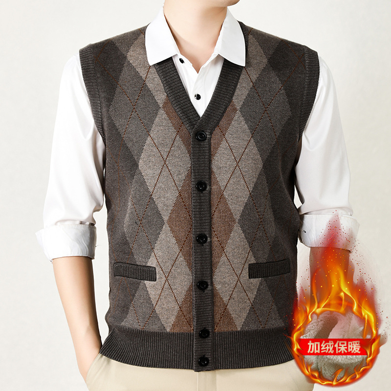 Source factory autumn and winter knitted cardigans, vests, coats, and sweaters for elderly men and women.