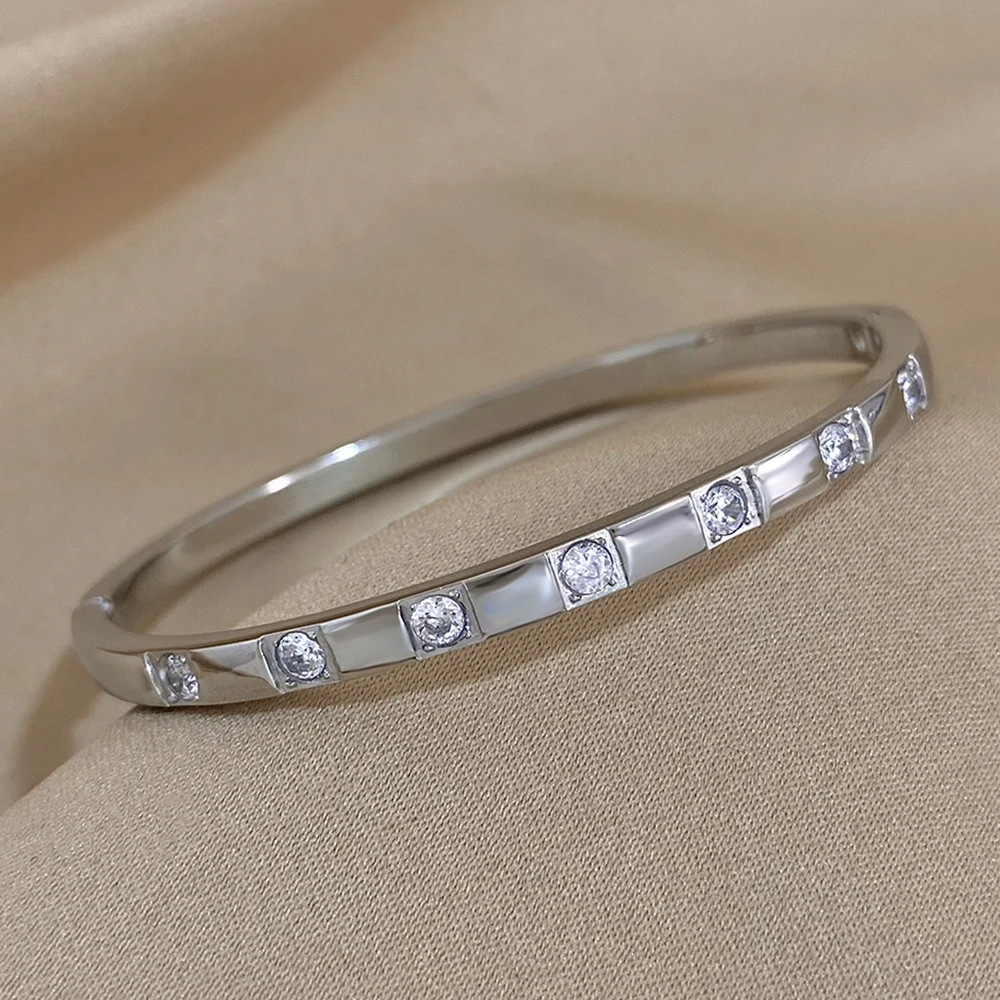 1 Piece Quantity Simple Style Solid Color Titanium Steel Zircon Bangle In Bulk