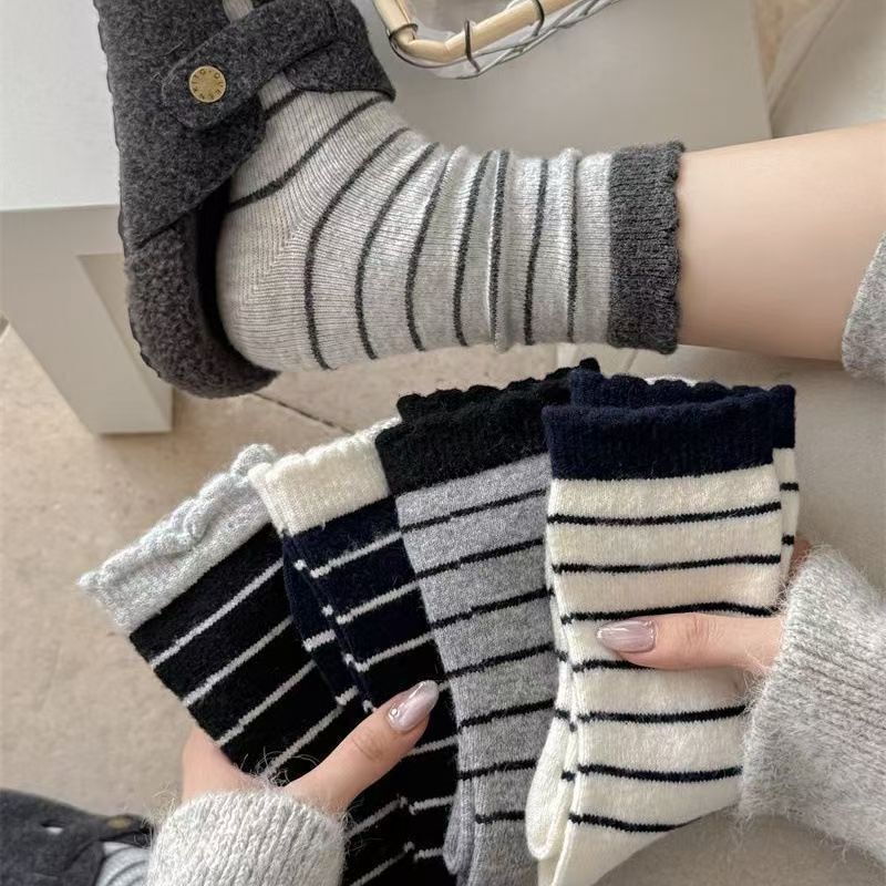 Women's Mid-Calf Socks, Autumn New Style, Trendy Lace Striped Socks, Casual Women's Socks, Versatile Slouch Socks Women's Mid-Calf Socks, Autumn New Style, Trendy Lace Striped Socks, Casual Women's Socks, Versatile Slouch Socks