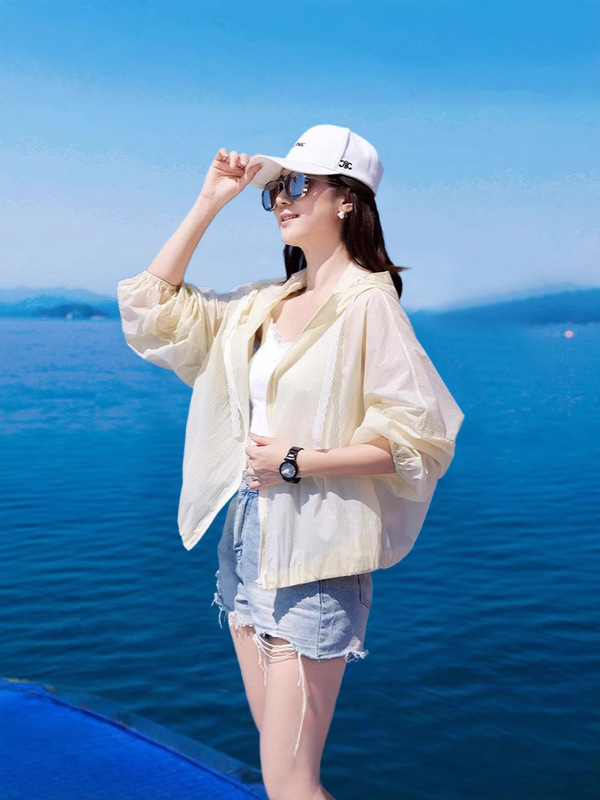 レースデザイン日焼け止め服 2025 夏の新しいアウトドアレジャースポーツ女性の軽量通気性フード付き日焼け止め服|undefined
