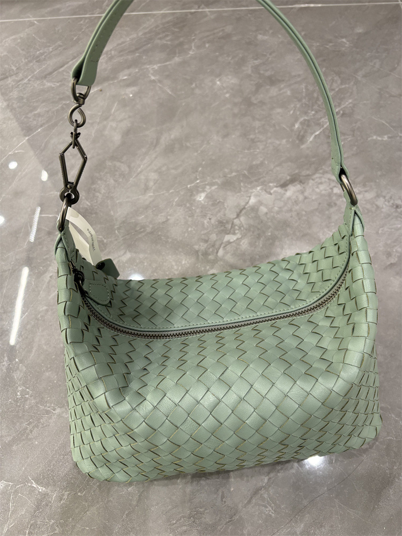 European And American Luxury Style Women's Crescent Bag Wholesale Fashion Genuine Leather Woven Handbag Large Capacity Underarm Bag - Thumbnail 7