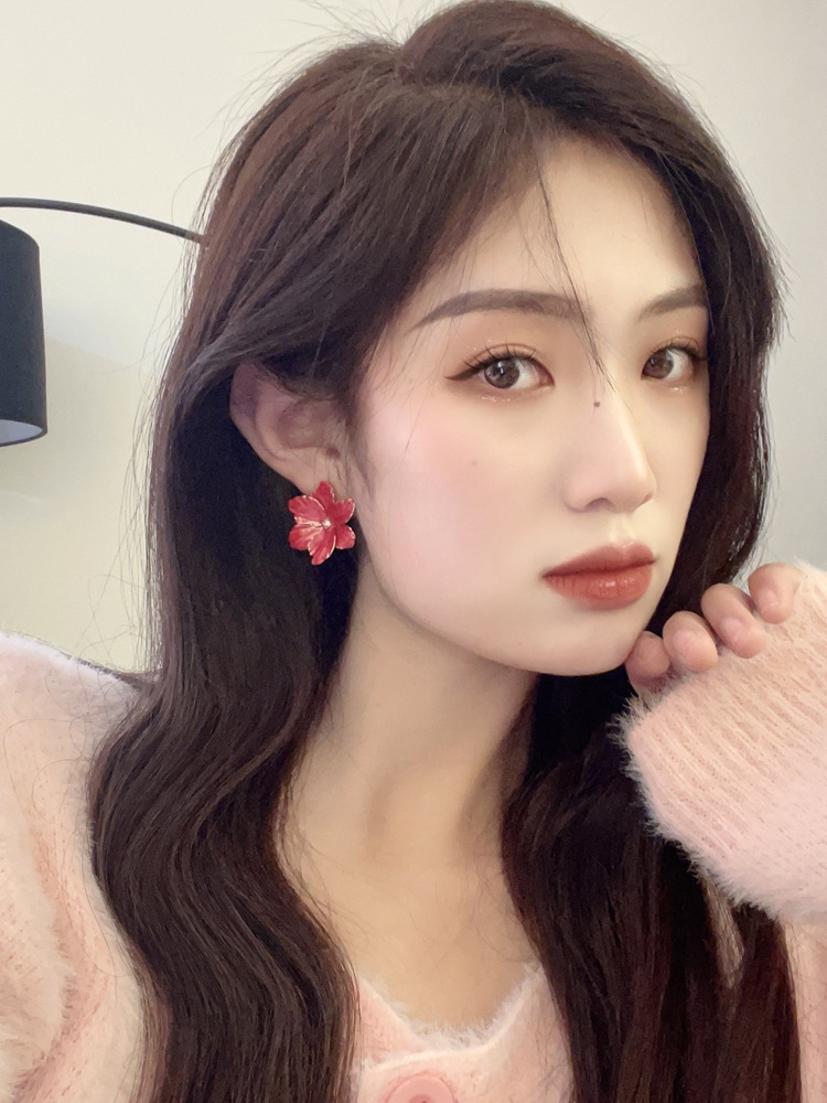 Brand elegant fashionable earrings