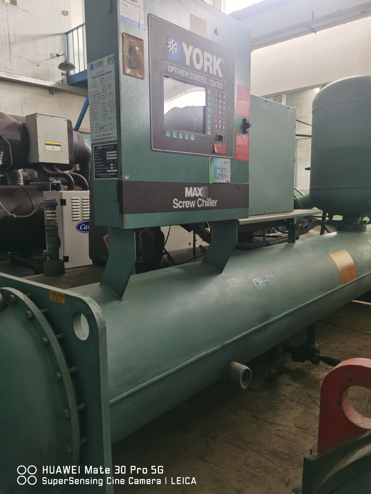 山东省寿光市出售与租赁约克螺杆YRVDVCT2550C/22 制冷量1055kw