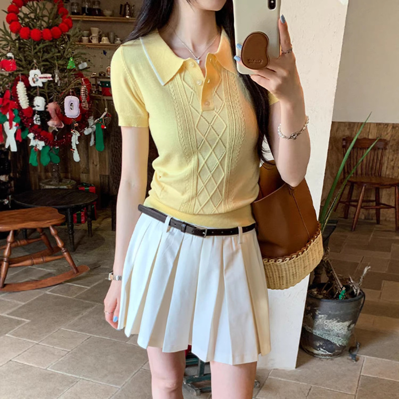 Korean-Style Polo Collar Yellow Short-Sleeve Knit T-Shirt for Women, Summer 2026 New Model, College Style, Slim Fit, Regular Shoulder Top Korean-Style Polo Collar Yellow Short-Sleeve Knit T-Shirt for Women, Summer 2026 New Model, College Style, Slim Fit, Regular Shoulder Top