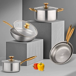 砧板、菜板;炒锅;厨房用品配件