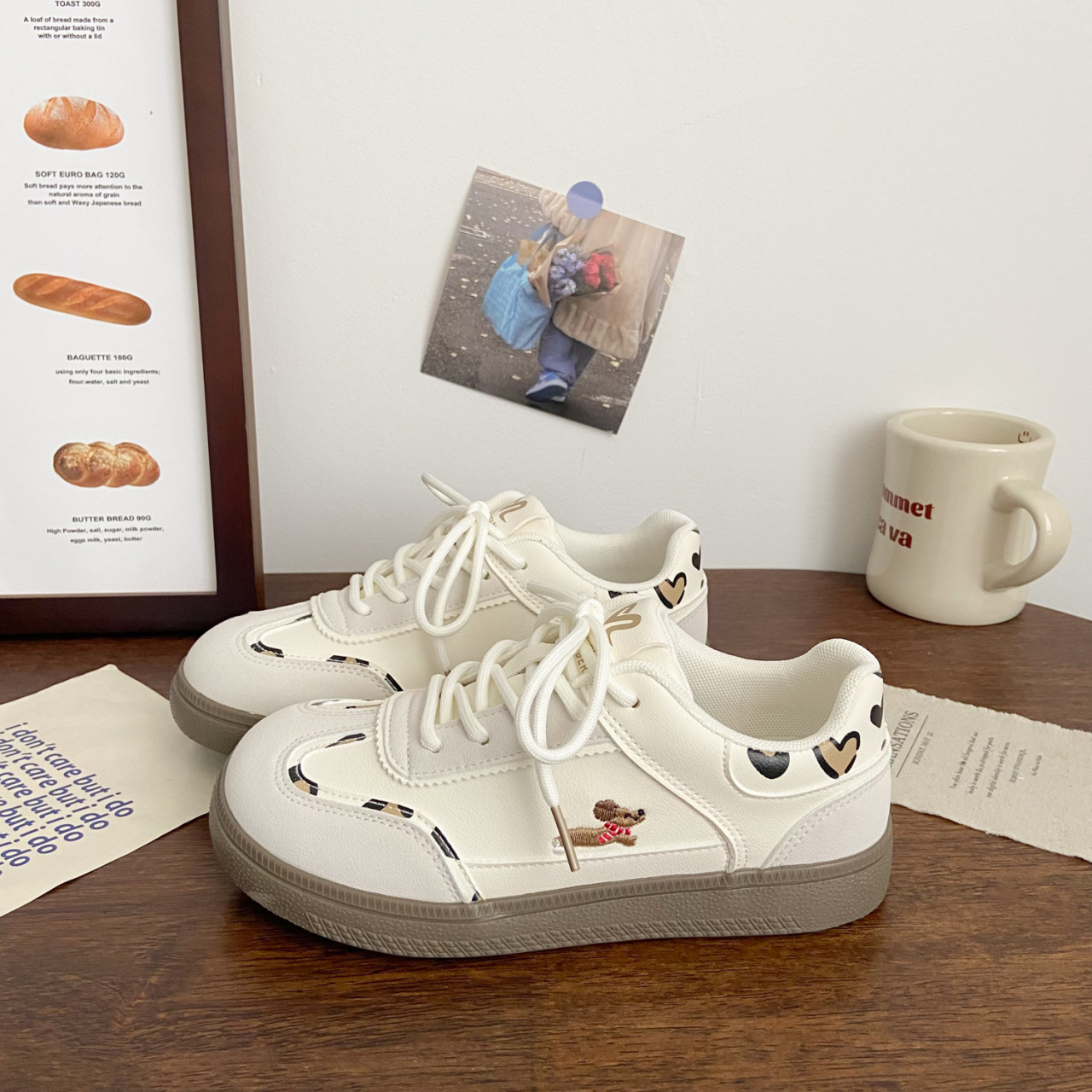 FGJX lindo cachorro zapatos de skate para mujeres 2025 otoño nuevo estilo de escuela zapatos de entrenamiento deportivos de estilo de escuela zapatos blancos casuales