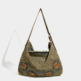 大容量托特包女废土风复古牛仔包美式潮流斜挎包铆钉设计感单肩包