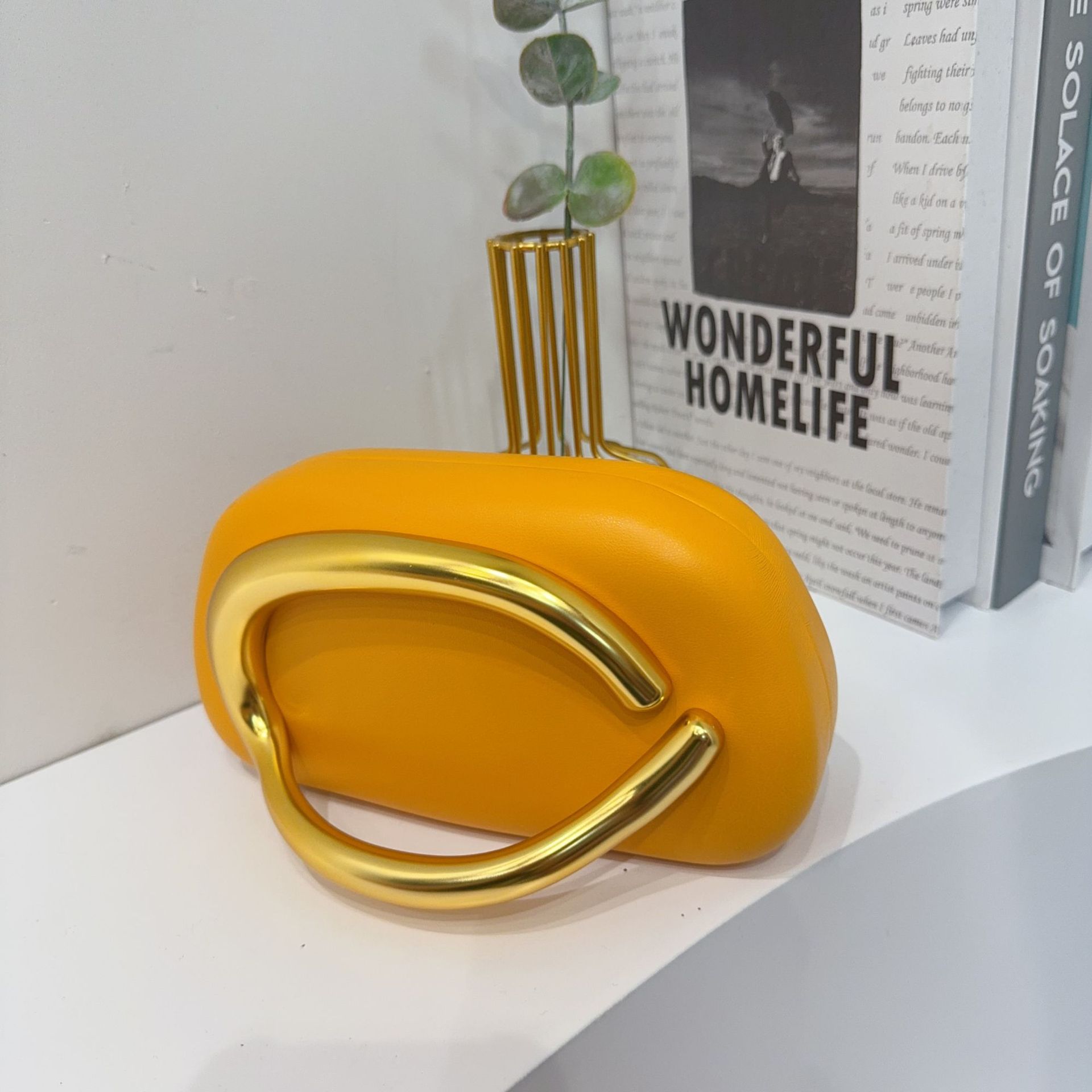 Yellow (leather type)