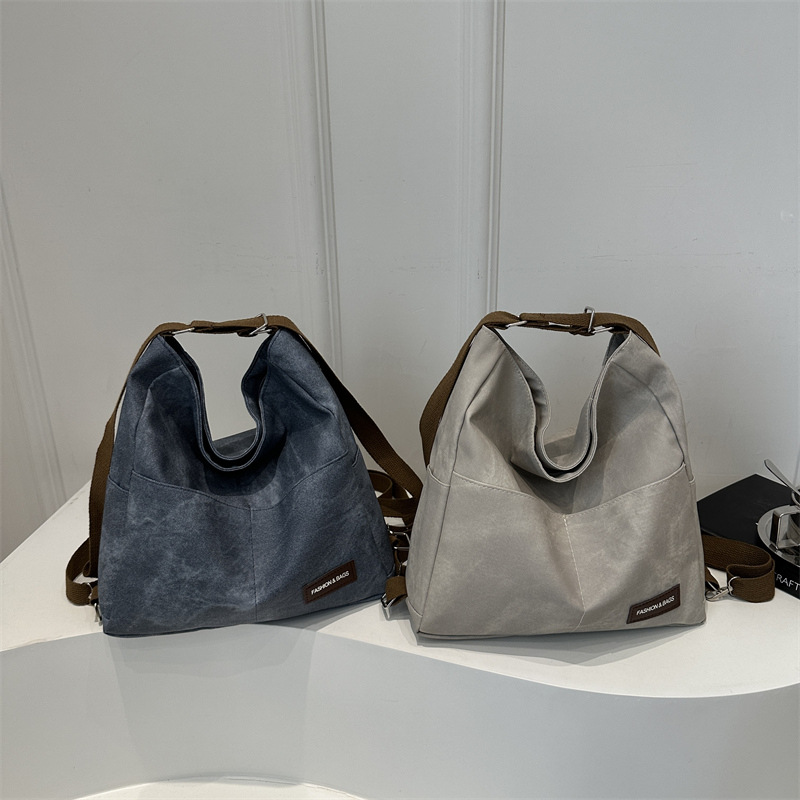 2024 otoño y invierno tendencia de nicho nuevo tipo de mochila de hombro para mujeres moda casual versátil mochila de viaje casual