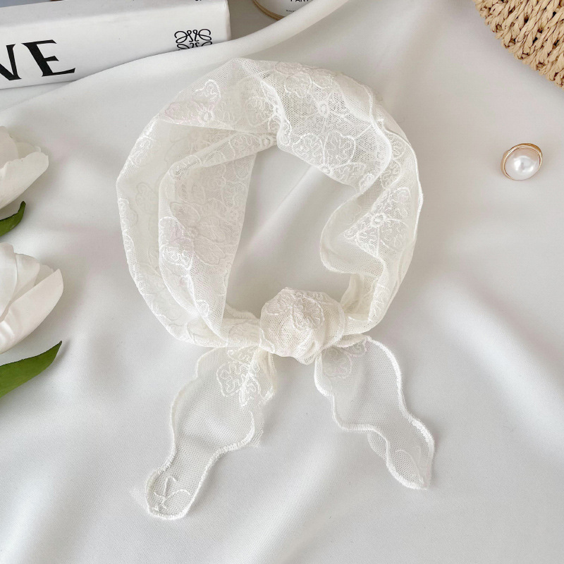 Bufanda de triángulo de encaje de flores para mujer primavera y verano estilo coreano de moda todo fósforo hueco color sólido protección del cuello bufanda pequeña bufanda decorativa