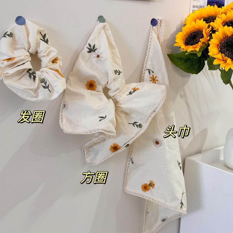 森系クリームの黄色のデイジーの花の大腸の輪の三角巾のフランスの少女の刺繍の不規則な三角巾のレースのヘアバンド|undefined