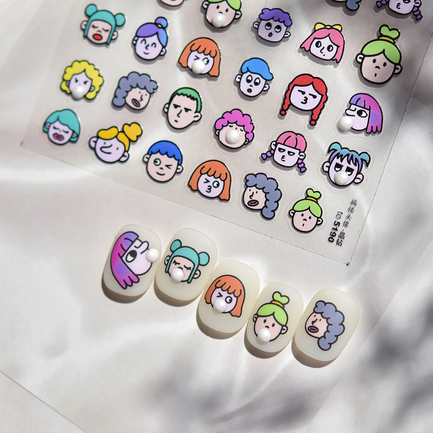 Nuevo estilo explosivo transfronterizo pegatinas de diamantes de cristal de uñas pegatinas de uñas de dibujos animados viento divertido soplando burbujas chica fea linda pegatinas de avatar