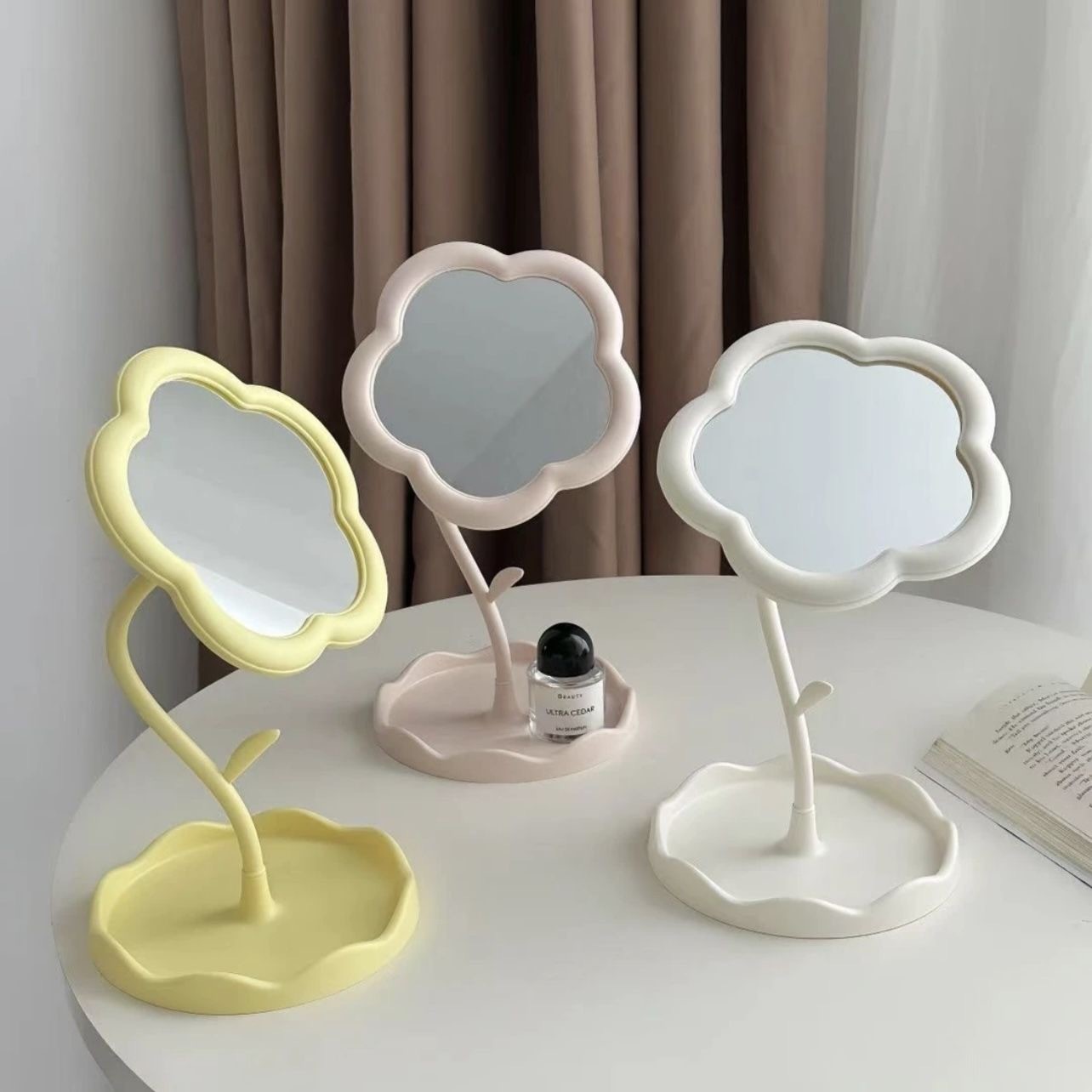Flower mirror makeup mirror desktop student dormitory desktop dressing table beauty mirror girl ins style