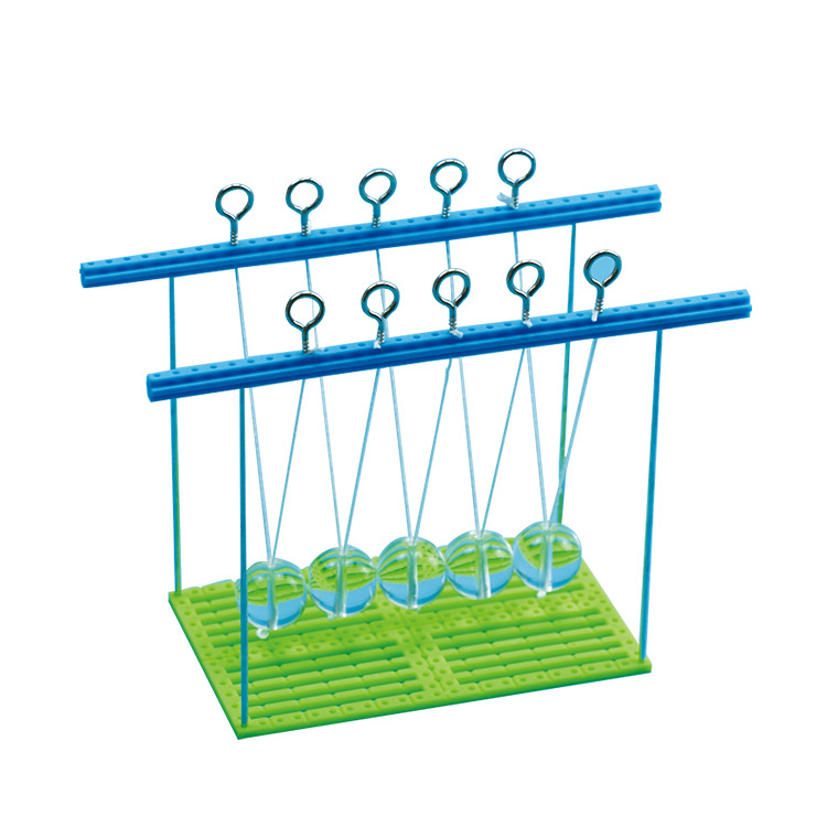 Estudiante de escuela primaria Ciencia y Tecnología pequeña producción bricolaje materiales de producción de aula hechos a mano niños ciencia experimento juguetes físicos