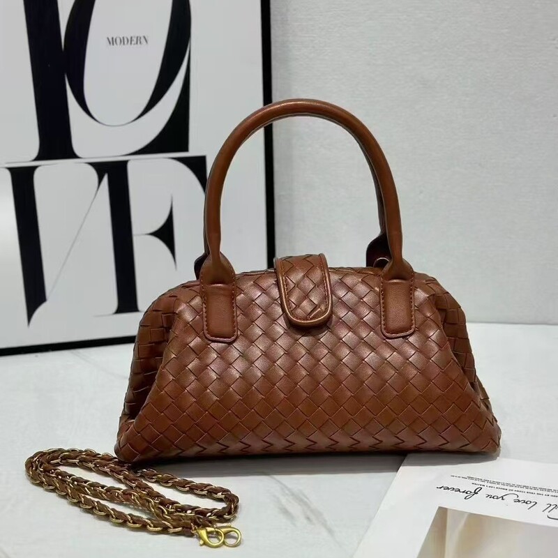 Classic Brand Retro Style Woven Handbag Women's Crossbody Bowling Bag Simple Commuter Bag Shell Bag Classic Brand Retro Style Woven Handbag Women's Crossbody Bowling Bag Simple Commuter Bag Shell Bag